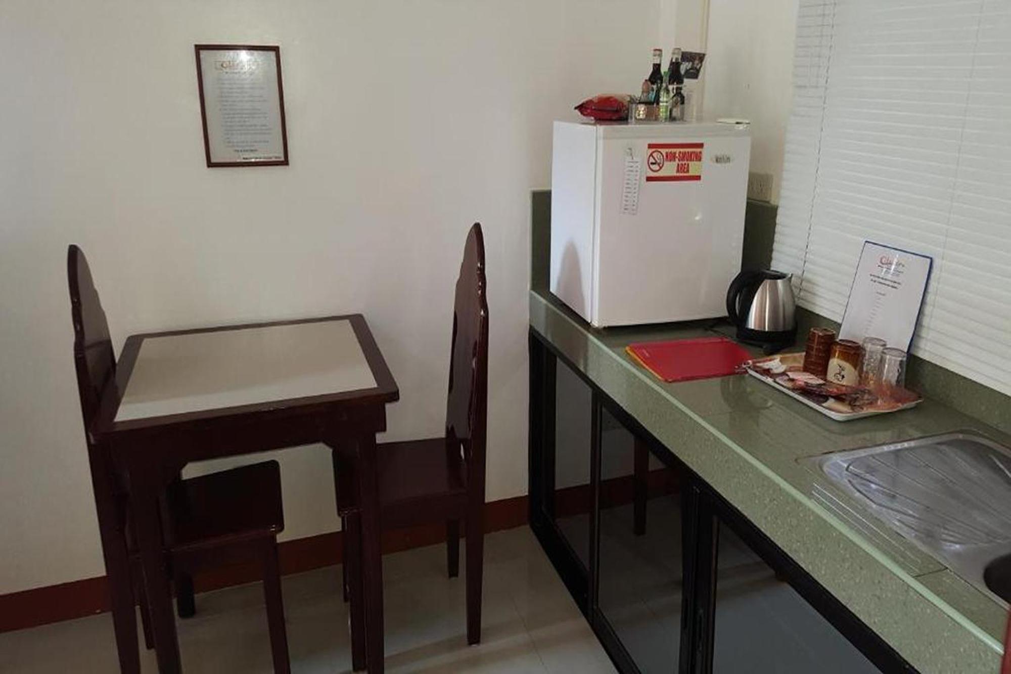 Citadel Bed And Breakfast Puerto Princesa Екстериор снимка
