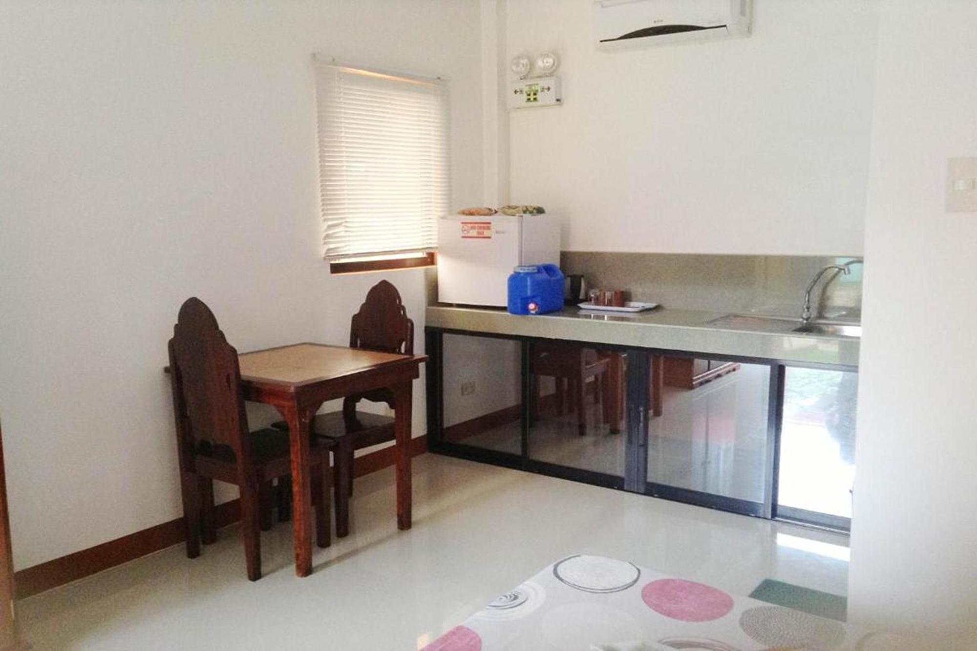 Citadel Bed And Breakfast Puerto Princesa Екстериор снимка