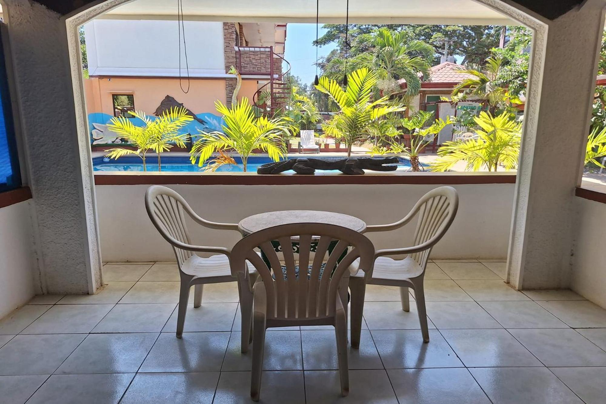 Citadel Bed And Breakfast Puerto Princesa Екстериор снимка