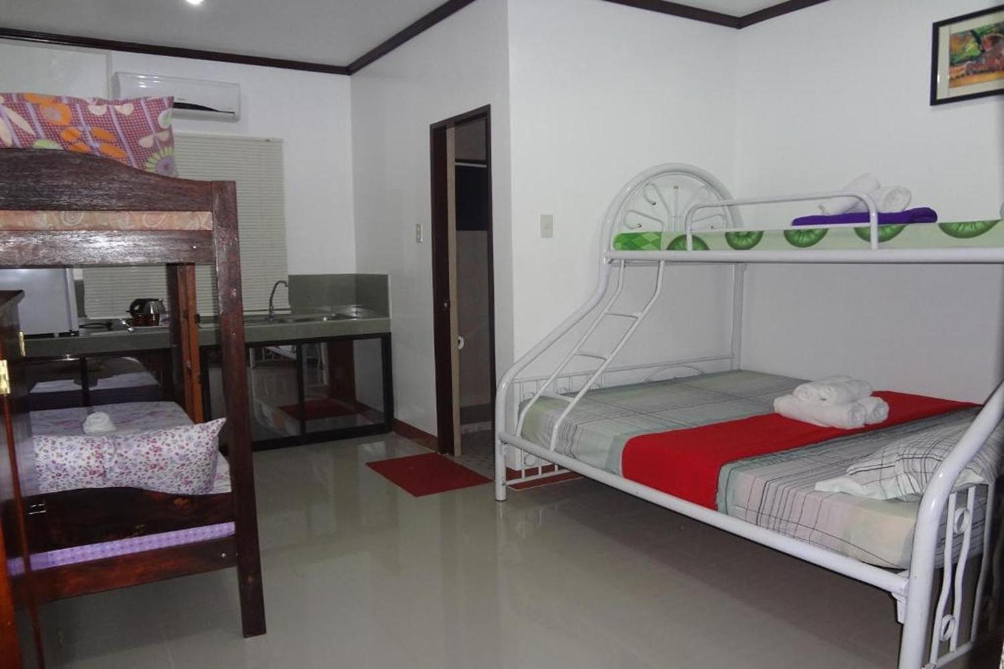 Citadel Bed And Breakfast Puerto Princesa Екстериор снимка