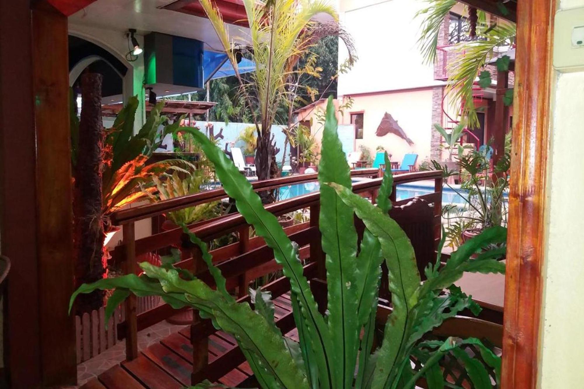 Citadel Bed And Breakfast Puerto Princesa Екстериор снимка