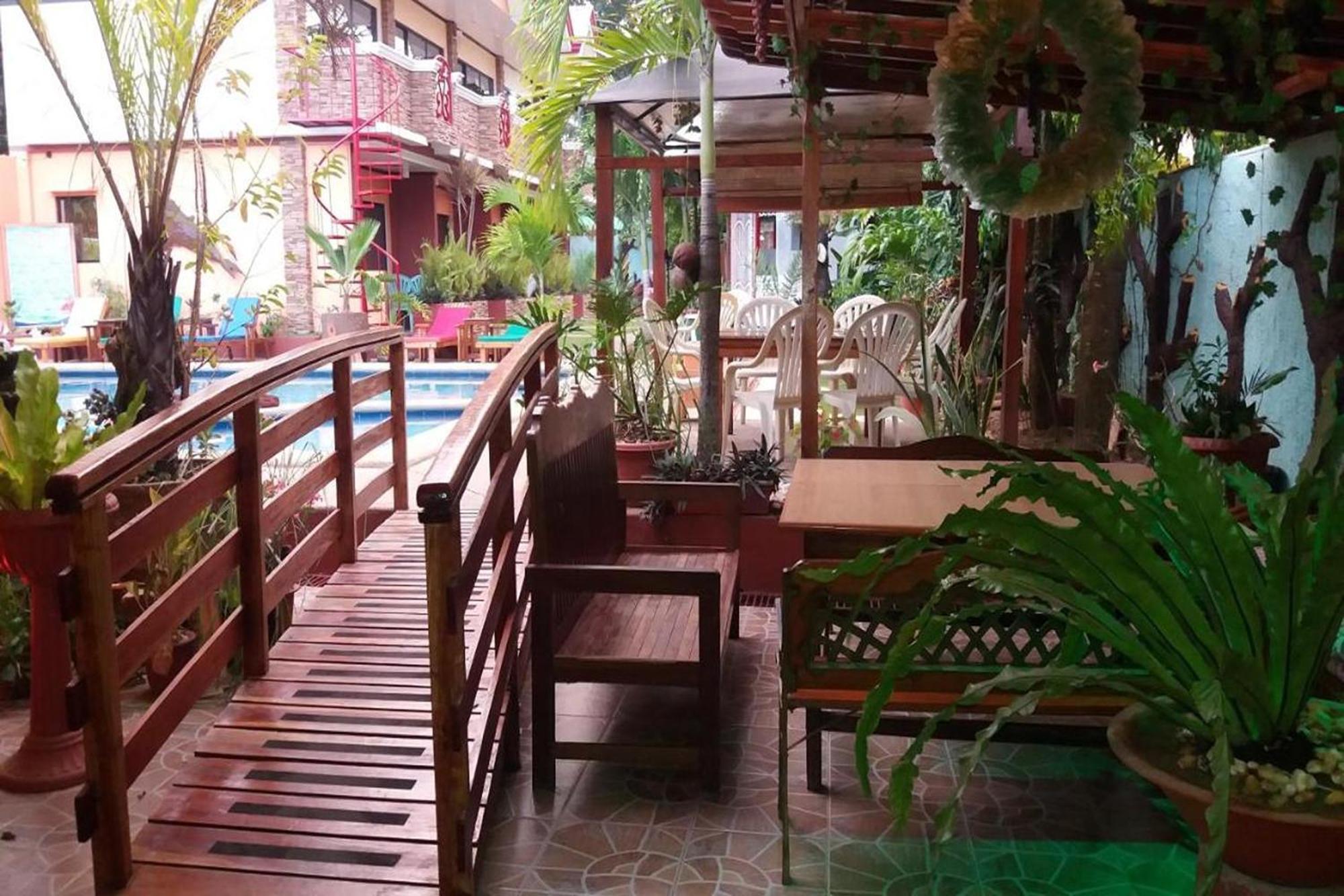 Citadel Bed And Breakfast Puerto Princesa Екстериор снимка