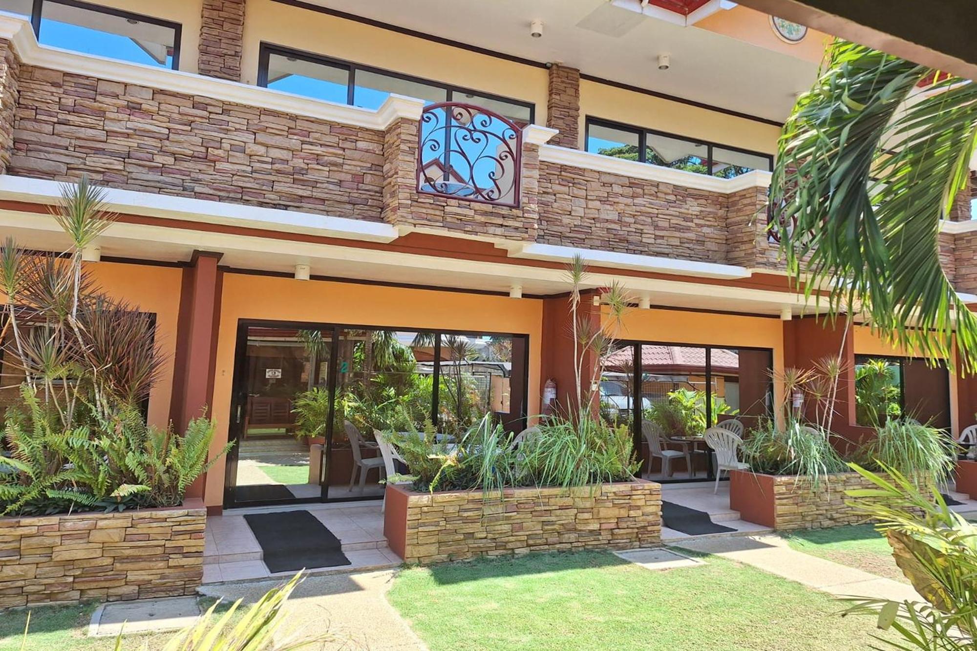 Citadel Bed And Breakfast Puerto Princesa Екстериор снимка